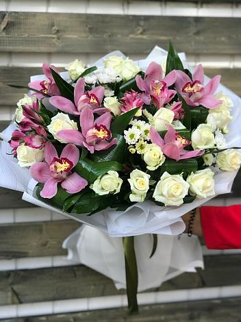 Букет цветов из: Розы и Хризантемы в Аннино