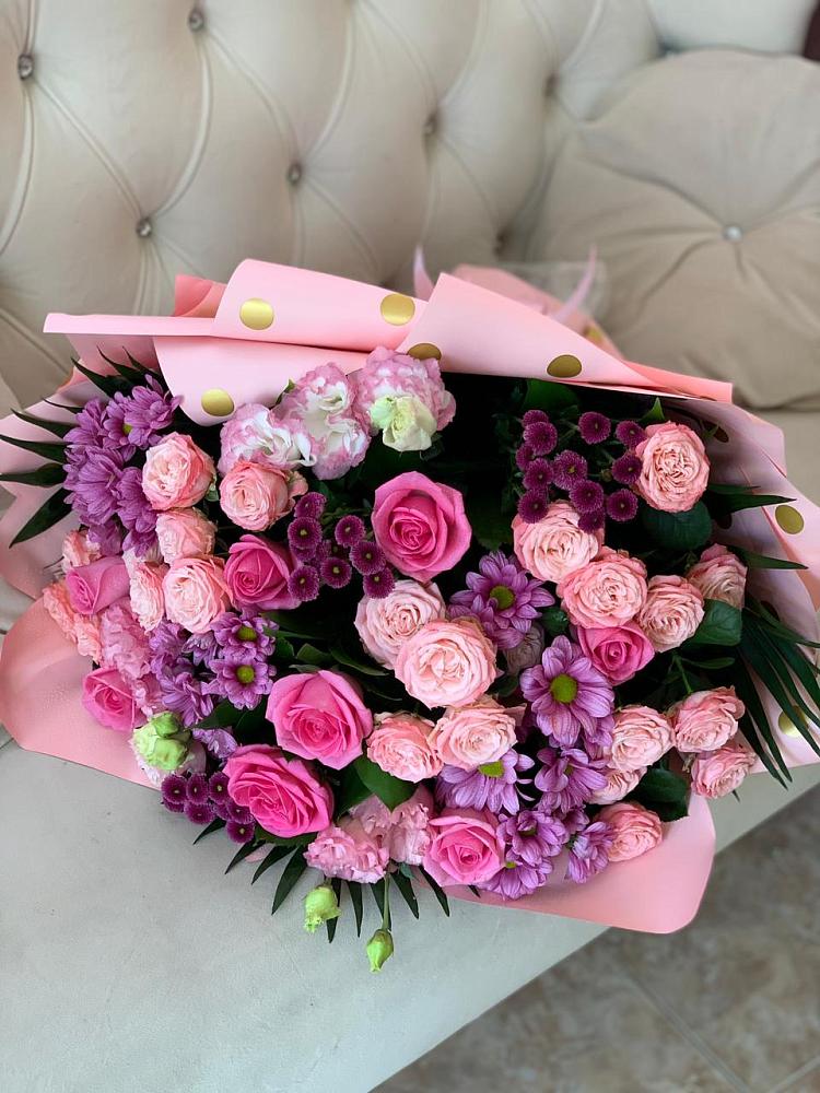 Букет цветов из: Хризантемы, Розы и Лизиантусы в Аннино