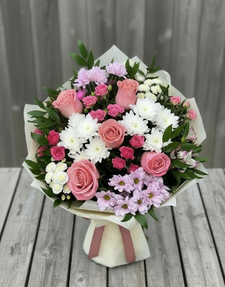Букет цветов из: Альстромерии, Гвоздики, Розы и Хризантемы в Аннино