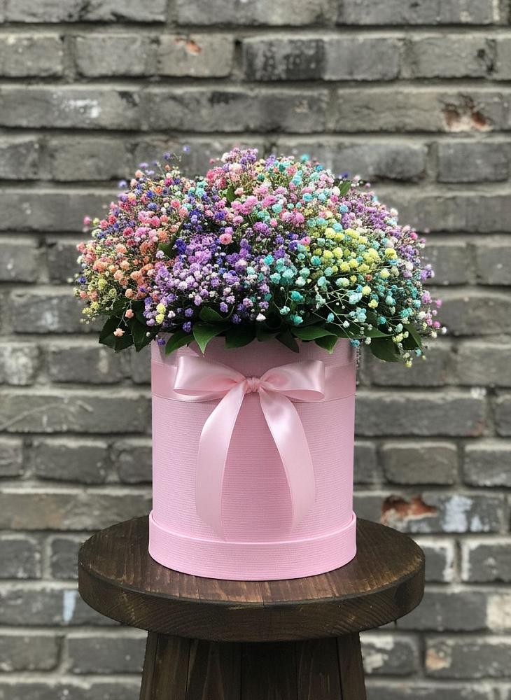 Цветочная композиция из Гипсофила и Розы в шляпной коробке в Аннино