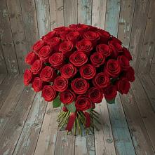 Букет 55 Красных роз Фридом #REPLACE_PRED# Аннино