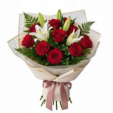 Букет цветов из:  Лилии и Розы в Аннино