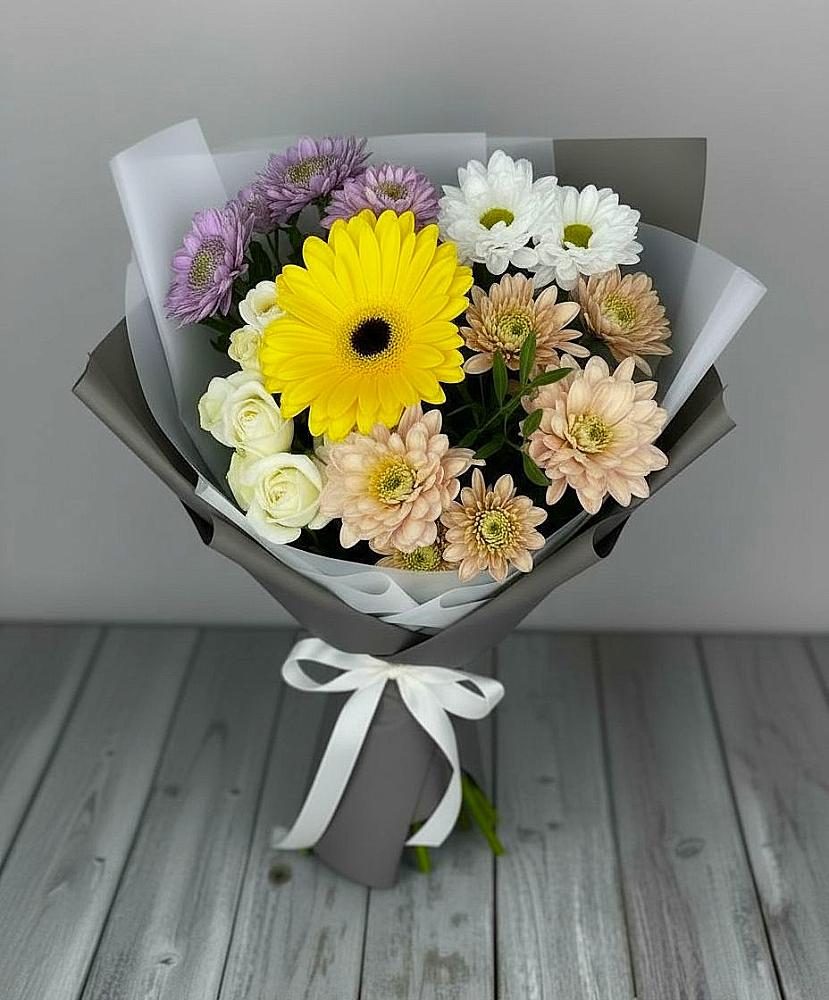Букет цветов из: Розы, Герберы и Хризантемы в Аннино