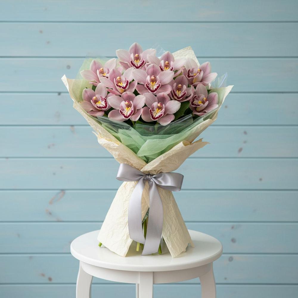 Букет цветов из: Орхидеи и Розы в Аннино