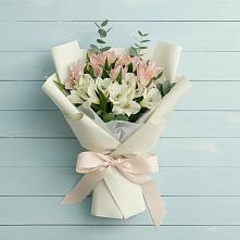 Букет цветов из:  Альстромерии в Аннино