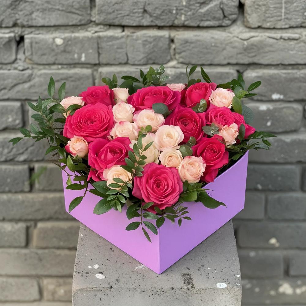 Цветочная композиция из Розы в коробке в Аннино