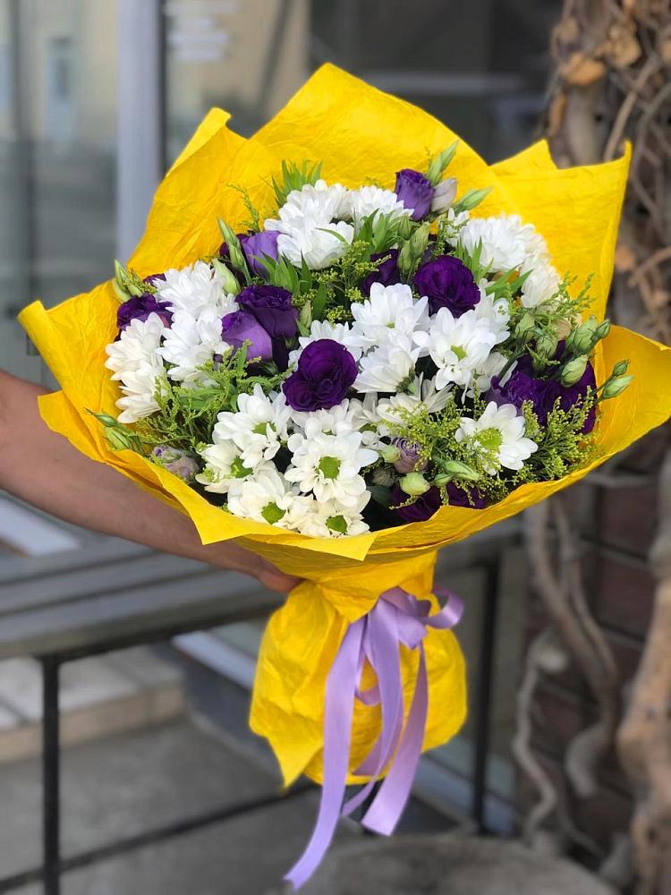 Букет цветов из: Ирисы, Хризантемы и Ромашки в Аннино