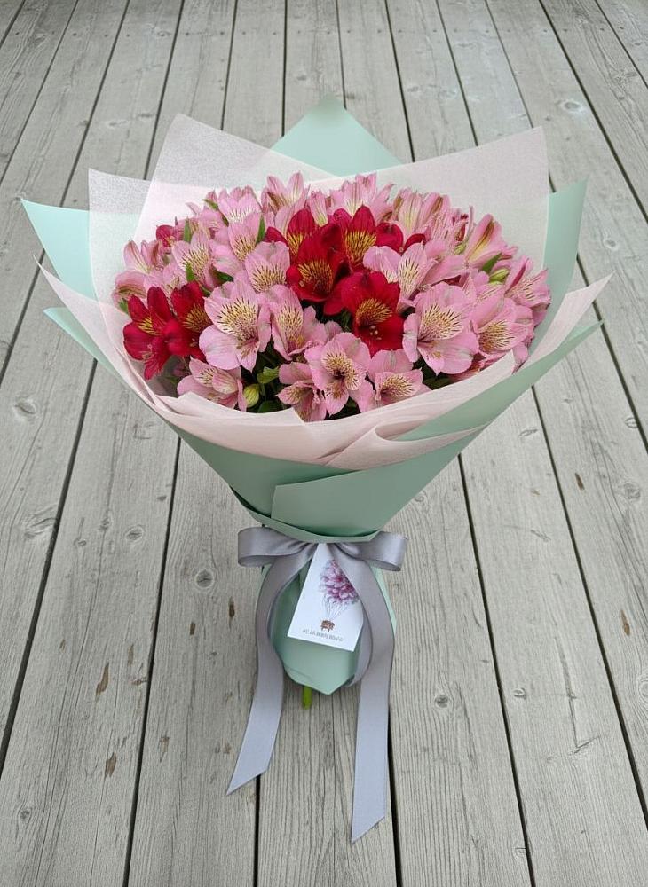 Букет цветов из: Альстромерии в Аннино