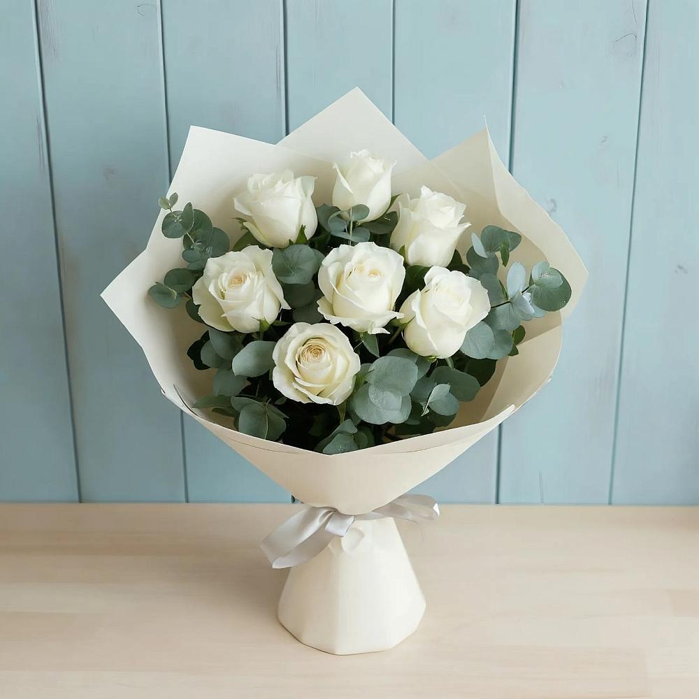 Букет Белые розы в Эвкалипте в Аннино