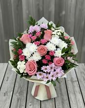 Букет цветов из:  Альстромерии, Гвоздики, Розы и Хризантемы в Аннино