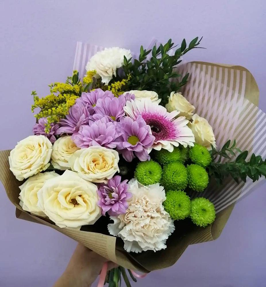 Букет цветов из: Хризантемы, Розы, Гвоздики и Герберы в Аннино