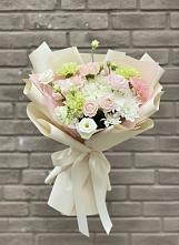 Букет цветов из:  Гвоздики, Розы, Лизиантусы и Хризантемы в Аннино