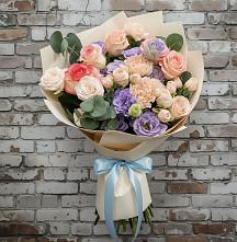 Букет цветов из:  Розы, Лизиантусы и Гвоздики в Аннино