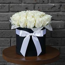 Цветочная композиция из Розы в шляпной коробке в Аннино