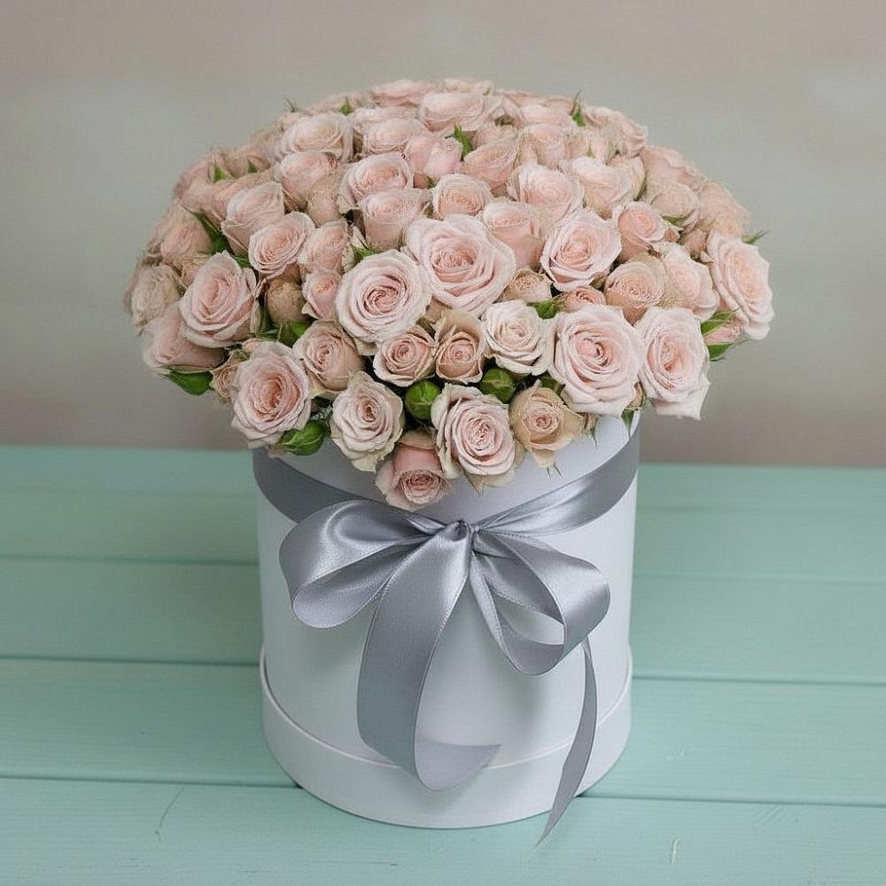 Цветочная композиция из Розы в шляпной коробке в Аннино